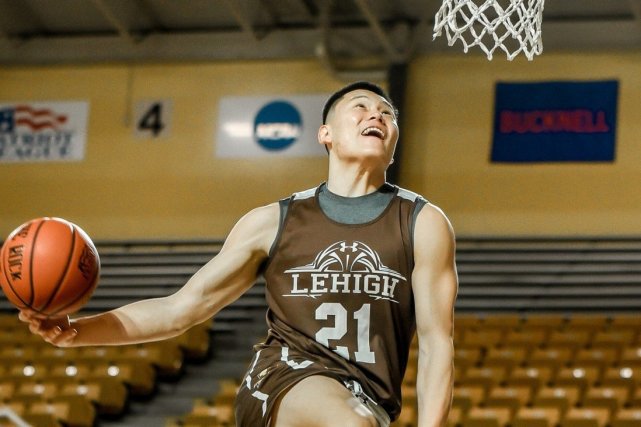 一是萨比策 一是萨比策