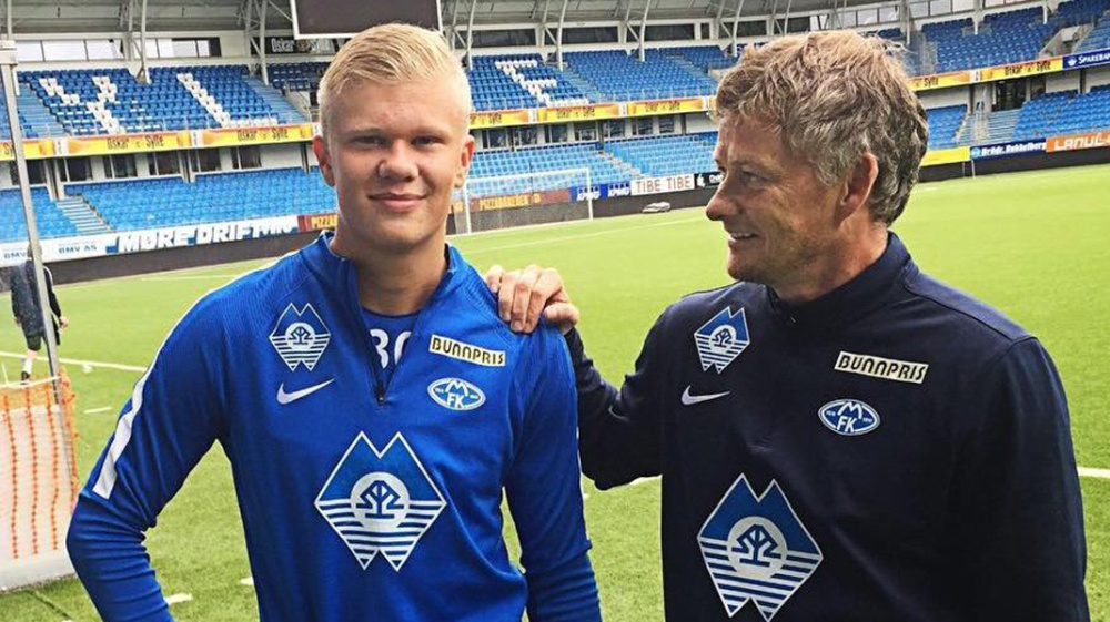 A被放大为 A被放大为